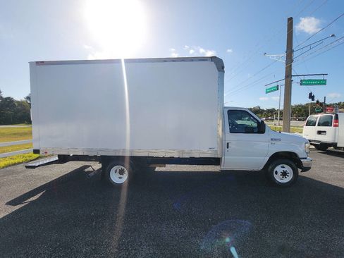 Used 2015 Ford E-350 and Econoline 350 Super Duty image 7