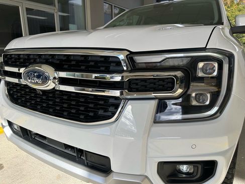 New 2025 Ford Ranger Lariat w/ Chrome Accent Package image 2