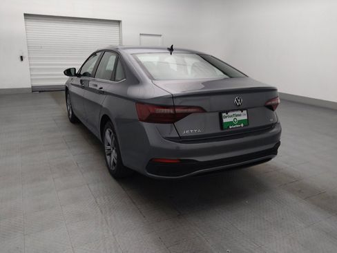 Used 2024 Volkswagen Jetta SE FWD image 5