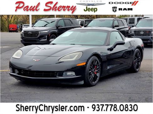 Used 2011 Chevrolet Corvette Coupe w/ 1LT image 1