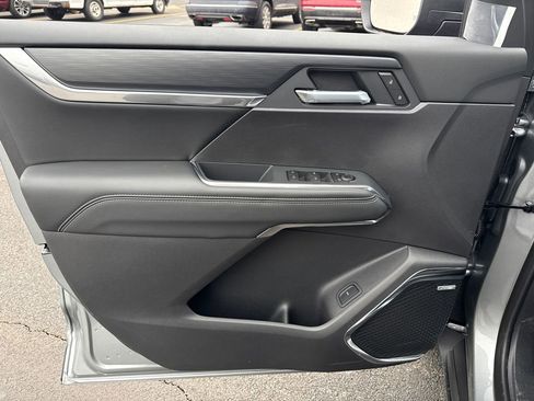 New 2026 GMC Acadia Elevation image 16