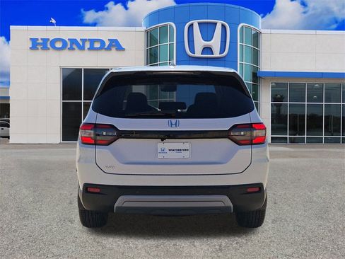 New 2025 Honda Pilot EX-L image 4