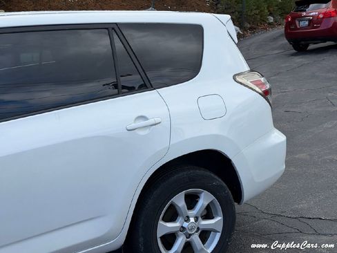 Used 2014 Toyota RAV4 EV image 36