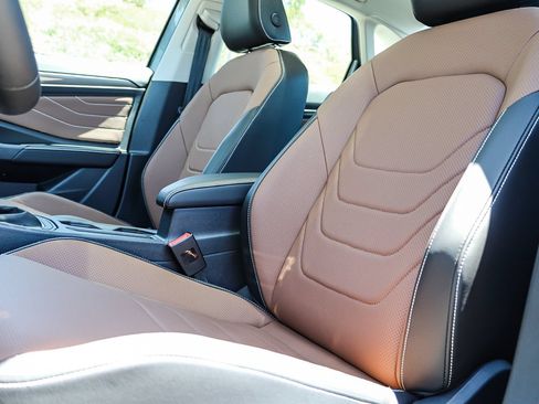 New 2026 Volkswagen Jetta SEL FWD image 25