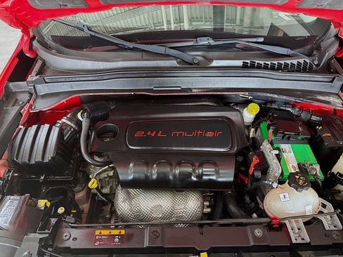 Used 2015 Jeep Renegade Latitude w/ Popular Equipment Group image 28