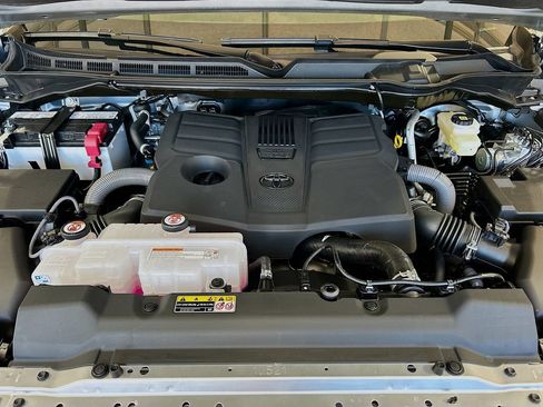 New 2026 Toyota Tundra Platinum AWD/4WD image 8