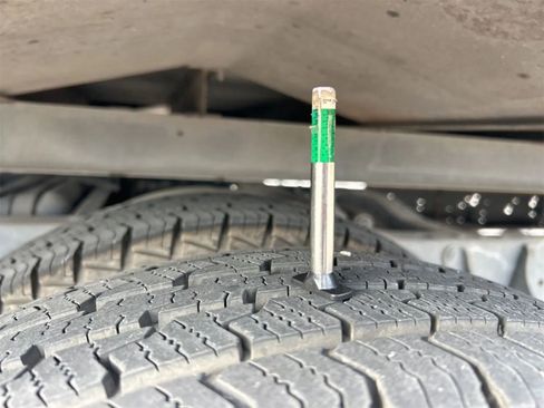 Used 2018 Ford E-350 and Econoline 350 Super Duty w/ Power Windows & Locks Group image 12