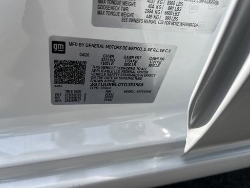 New 2026 GMC Sierra 1500 AT4 w/ AT4 Premium Package AWD/4WD image 39