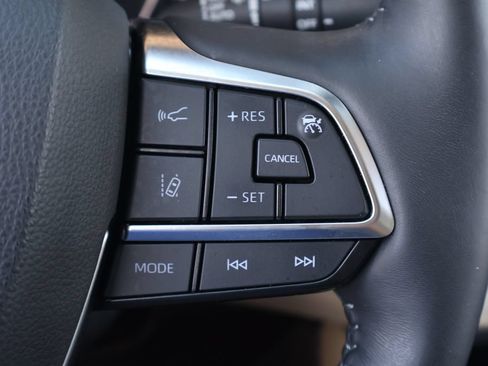 Used 2021 Toyota Highlander Platinum AWD/4WD image 25
