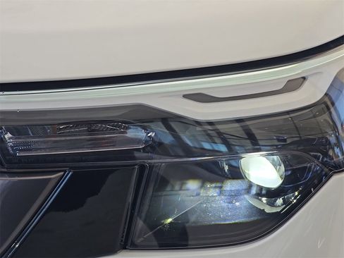 Certified 2026 Subaru Forester Premium image 31