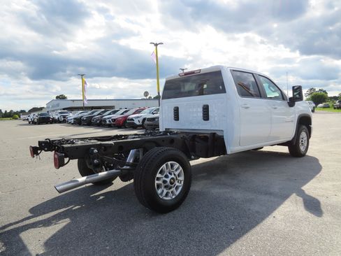 Used 2025 Chevrolet Silverado 2500 LT w/ Convenience Package AWD/4WD image 15