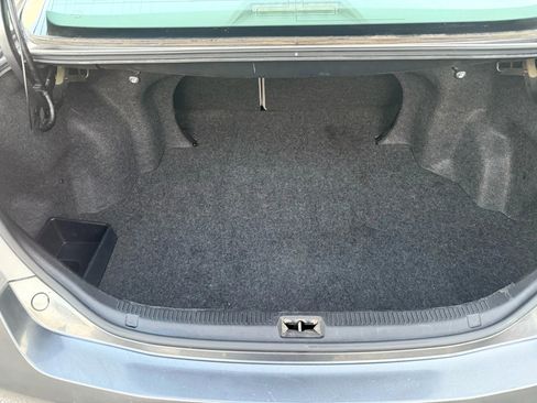 Used 2011 Toyota Camry LE image 26