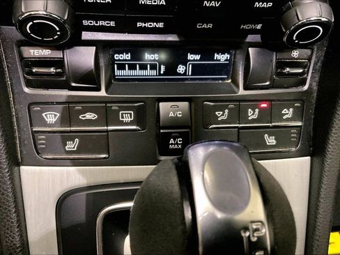 Used 2022 Porsche 718 Cayman GT4 image 33