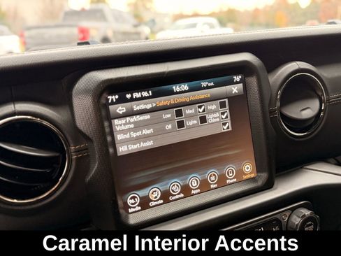 Used 2022 Jeep Gladiator Overland image 42