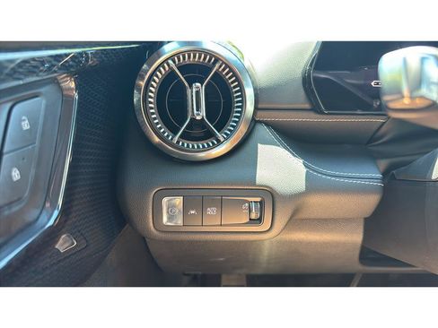 Used 2024 Chevrolet Blazer EV LT AWD/4WD image 33