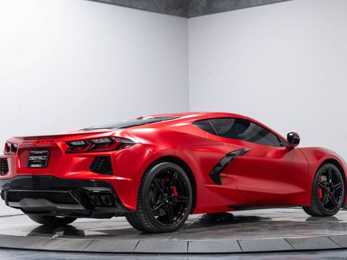 Used 2022 Chevrolet Corvette Stingray Preferred Cpe w/ Z51 Performance Package RWD image 25