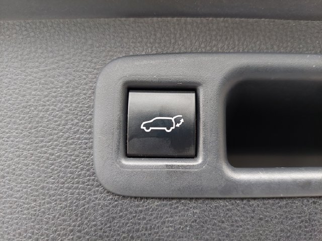 Certified 2020 Toyota Highlander LE FWD image 31