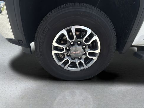 Used 2024 GMC Sierra 3500 SLE image 17