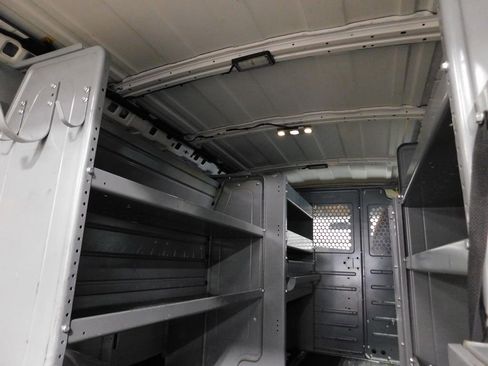 Used 2015 Chevrolet Express 2500 image 76