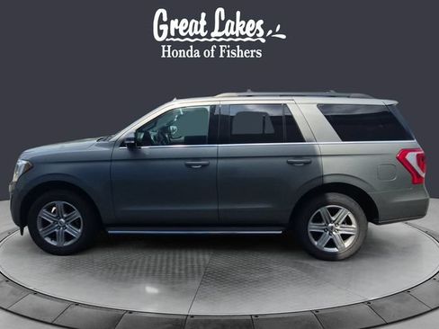 Used 2019 Ford Expedition XLT w/ Equipment Group 202A AWD/4WD image 2