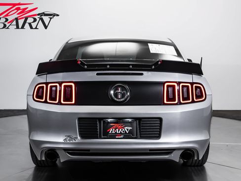 Used 2014 Ford Mustang Coupe RWD image 4
