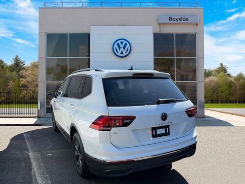 Certified 2023 Volkswagen Tiguan SE FWD image 5