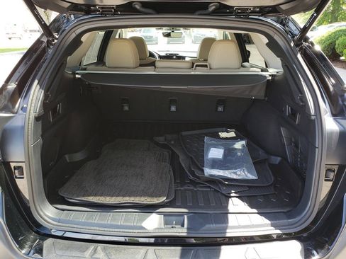 Used 2025 Subaru Outback Limited AWD/4WD image 16