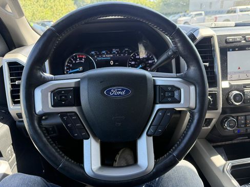 Used 2019 Ford F250 Lariat w/ Lariat Ultimate Package AWD/4WD image 28