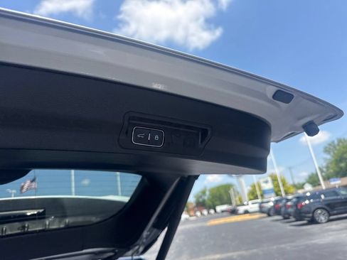 Used 2024 Ford Explorer XLT w/ Equipment Group 202A AWD/4WD image 14