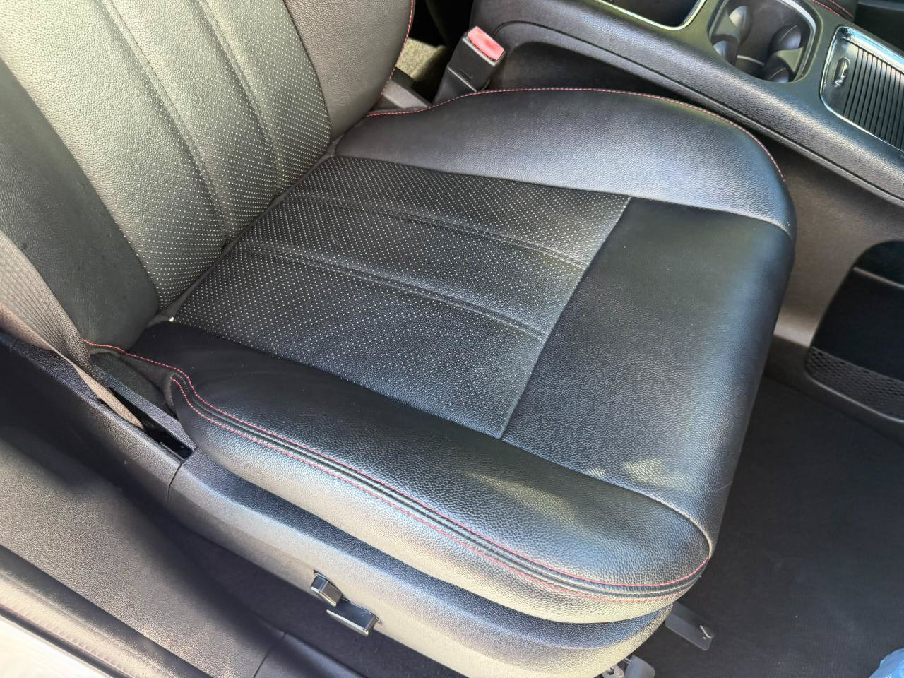 Used 2019 Dodge Grand Caravan GT FWD image 43