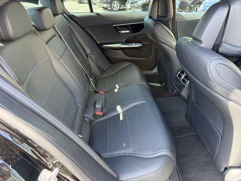 Used 2025 Mercedes-Benz C 300 4MATIC Sedan image 17