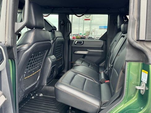 Used 2022 Ford Bronco Badlands image 10