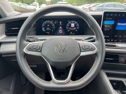 Used 2025 Volkswagen Tiguan S w/ 18" Wheel Package FWD image 15