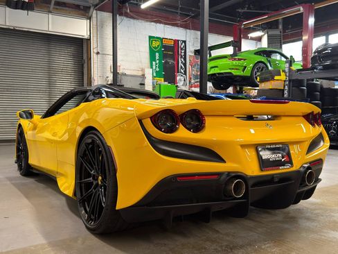 Used 2021 Ferrari F8 Tributo RWD image 11