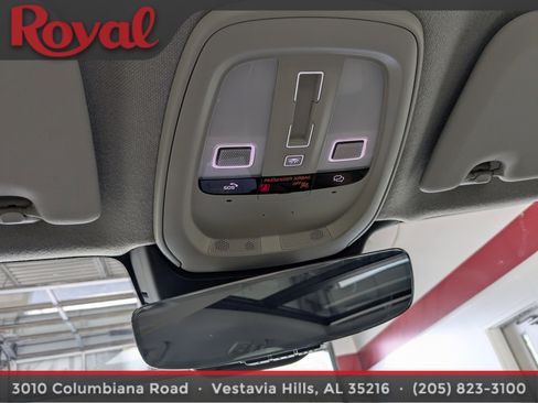 Certified 2024 Volvo XC40 B5 Plus w/ Protection Package Premier image 24