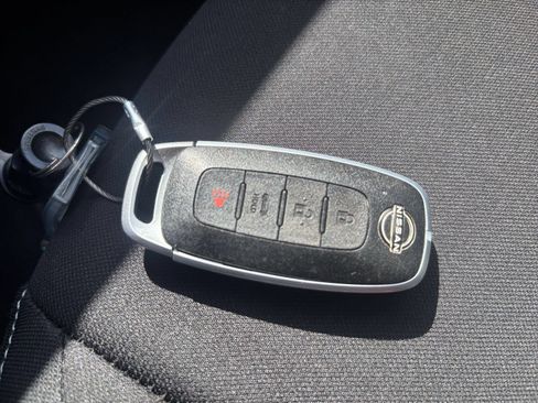 Used 2025 Nissan Sentra SV FWD image 21