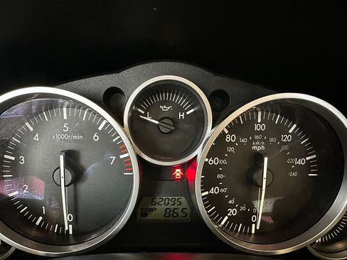 Used 2007 MAZDA MX-5 Miata Sport RWD image 14