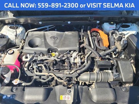 Used 2021 Toyota Venza LE w/ Carpet Mat Package (TMS) image 30