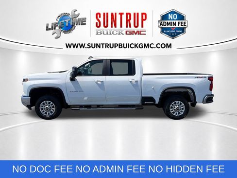 Used 2025 Chevrolet Silverado 2500 LT w/ Convenience Package AWD/4WD image 2