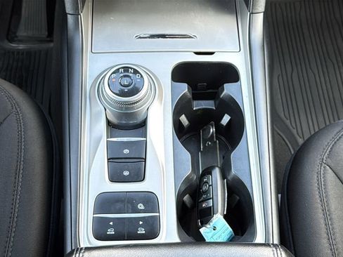 Used 2022 Ford Explorer XLT image 26