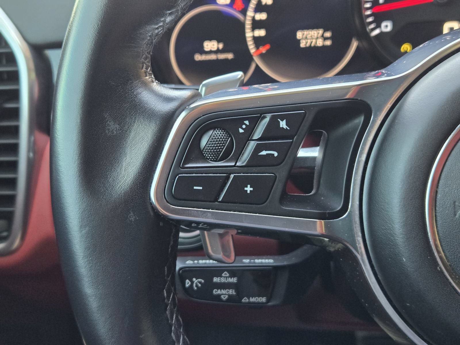 Used 2020 Porsche Cayenne S AWD/4WD image 29