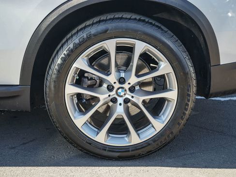 Used 2024 BMW X5 xDrive40i image 10