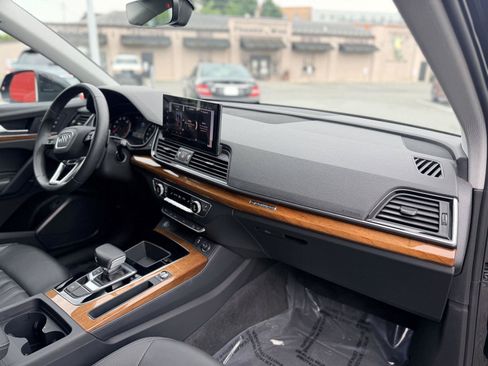 Certified 2024 Audi Q5 Premium AWD/4WD image 23