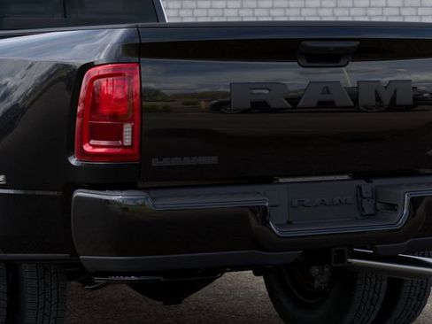 New 2026 RAM 3500 Laramie AWD/4WD image 13