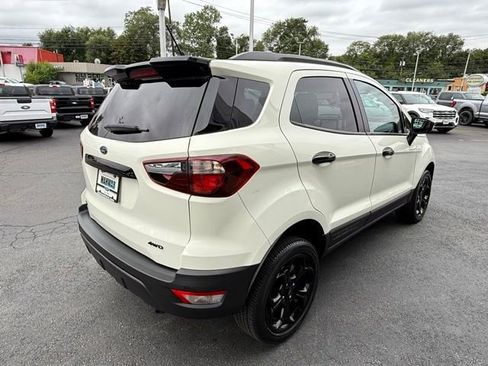 Used 2022 Ford EcoSport SES image 8