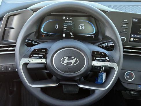 New 2025 Hyundai Elantra SE image 12