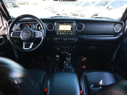 Used 2022 Jeep Wrangler Unlimited Sahara AWD/4WD image 28