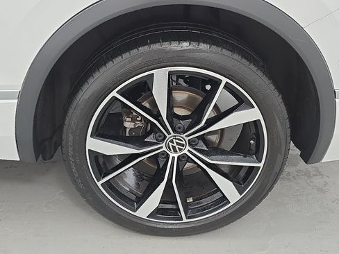 Used 2022 Volkswagen Tiguan SEL R-Line AWD/4WD image 33