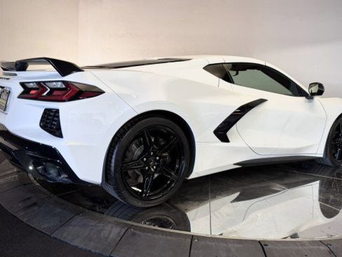 Used 2023 Chevrolet Corvette Stingray Premium Cpe w/ Z51 Performance Package image 29