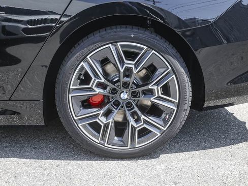 New 2026 BMW i5 eDrive40 w/ M Sport Package RWD image 8